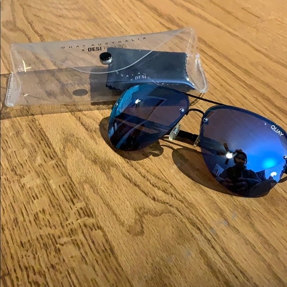 Quay Australia Accessories - Limited Edition Quay Muse Purple Blue Sunglasses